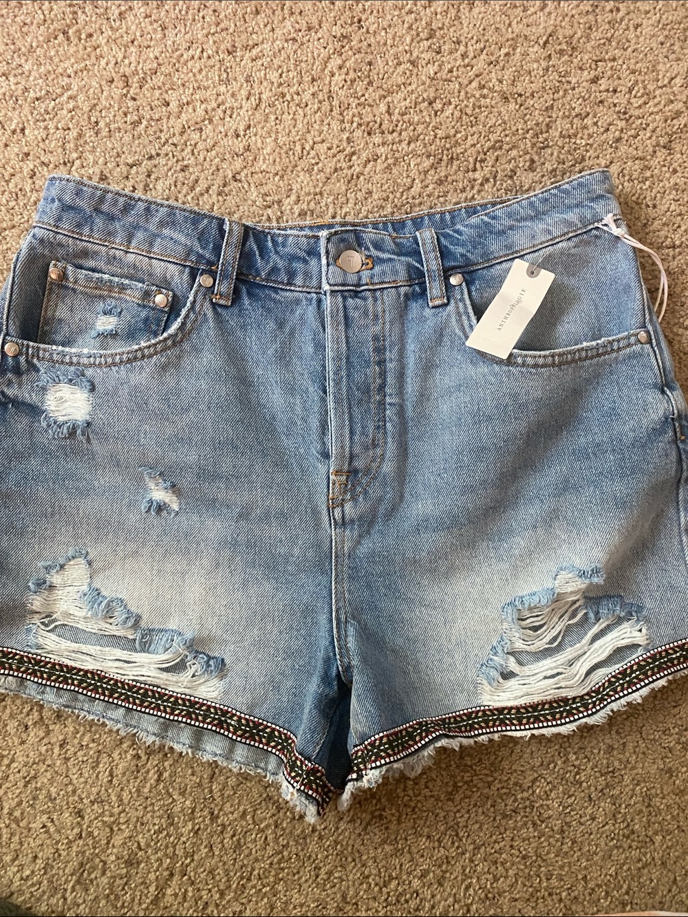 Anthropologie  NWT Pilcro jean shorts size 29